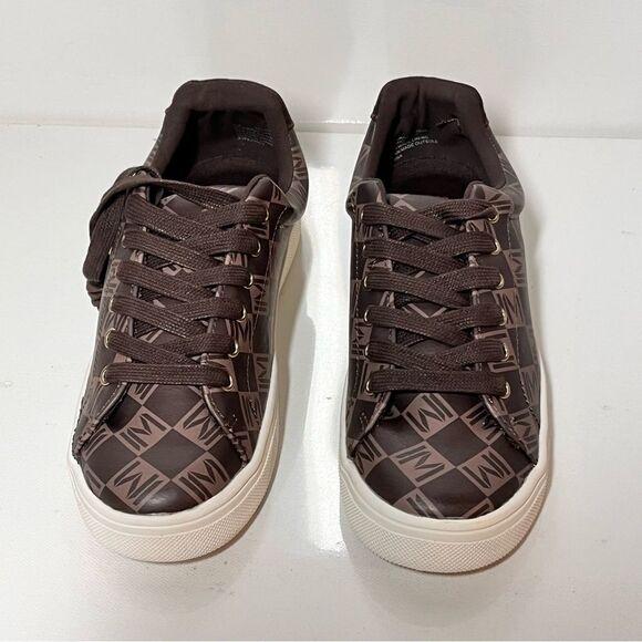 Isaac Mizrahi Live Monogram Sneaker - Picture 4 of 7